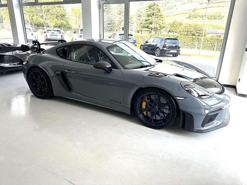 Nuova Porsche 718 Cayman GT4 500 CV (367 kW) 2026 Grigio artico Coupé