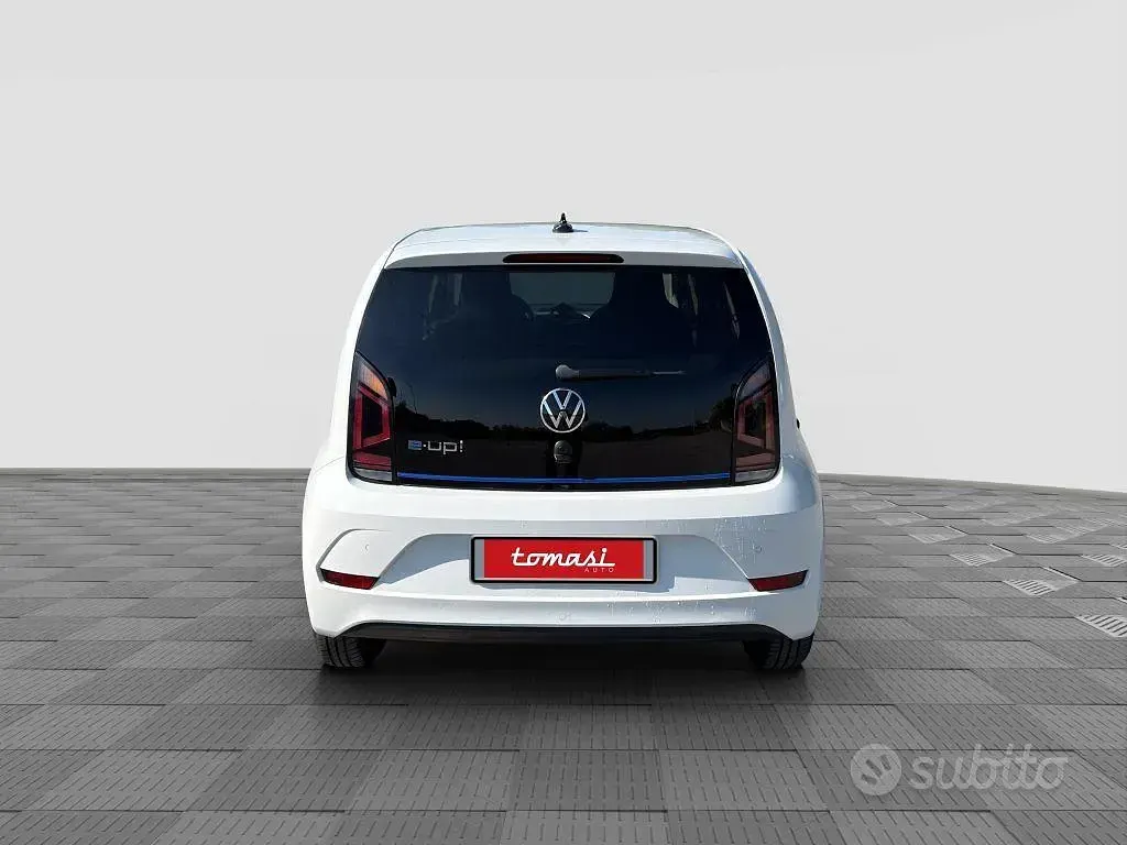 Usata VW e-up! 61 kW (83 CV) 2021 Bianco Utilitaria