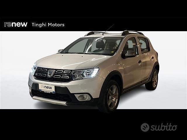 Usata Dacia Sandero Stepway 90 CV (66 kW) 2018 Grigio chiaro Berlina