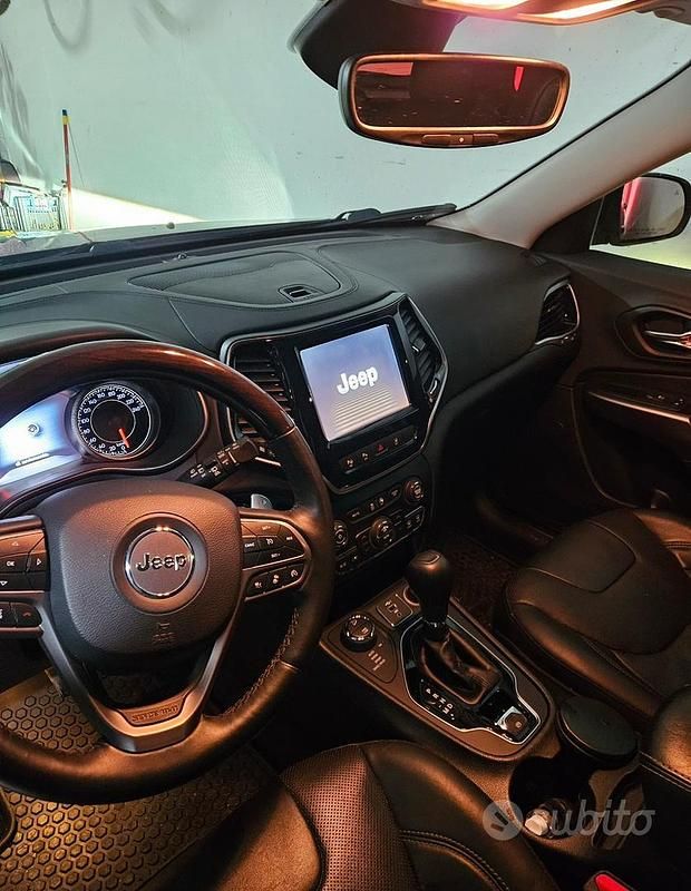 Usata Jeep Cherokee Overland 194 CV (142 kW) 2019 SUV