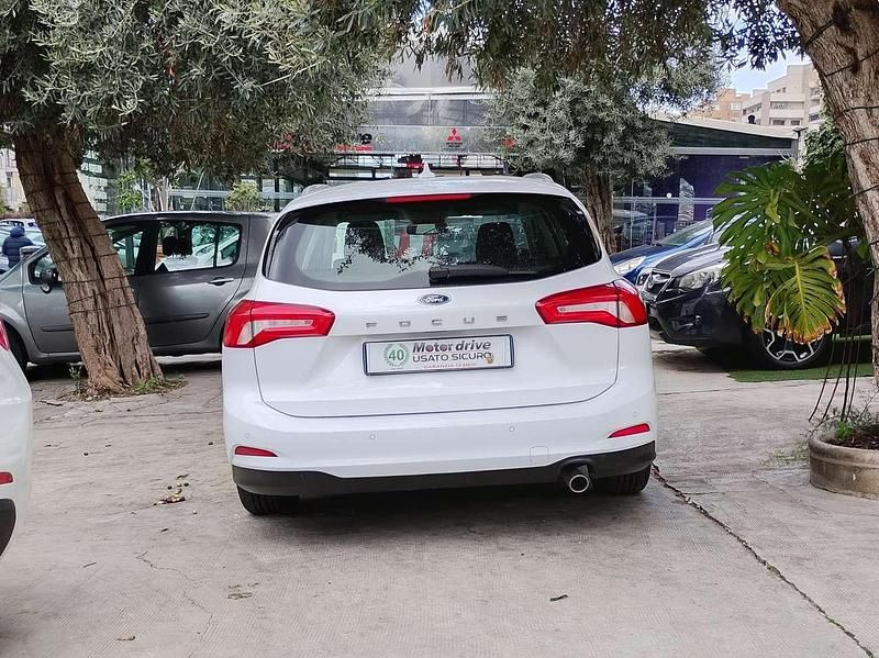 Usata Ford Focus ST-Line 120 CV (88 kW) 2020 Bianco Station wagon