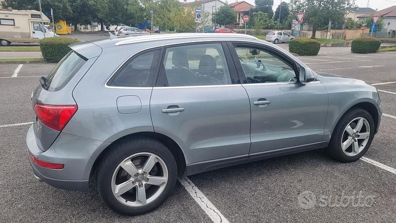 Usata Audi Q5 240 CV (176 kW) 2009 Grigio SUV