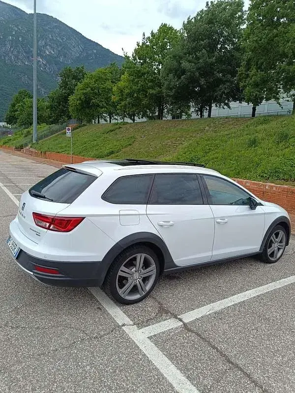 Usata Seat Leon ST 4Drive 150 CV (110 kW) 2016 Bianco Station wagon