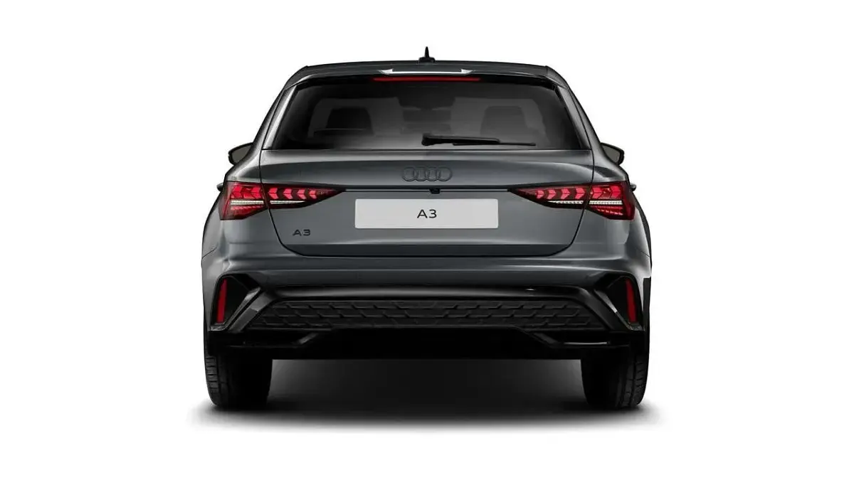 Nuova Audi 200 S-Line 272 CV (200 kW) 2026 Grigio Berlina
