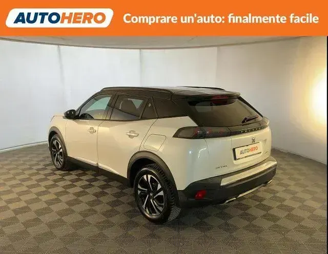 Usata Peugeot 2008 GT-line 131 CV (96 kW) 2020 Bianco SUV