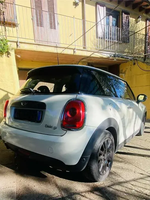 Usata Mini One D 95 CV (69 kW) 2017 Bianco Utilitaria