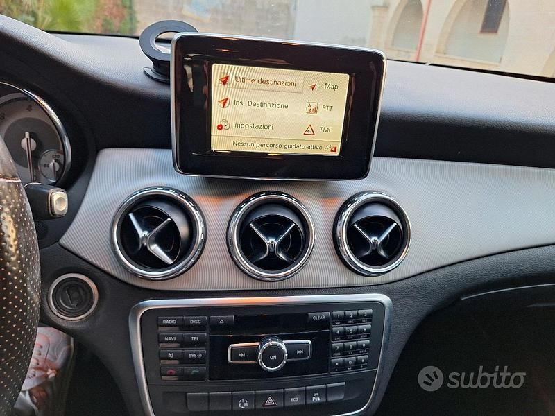 Usata Mercedes GLA200 Premium 136 CV (100 kW) 2014 Bianco SUV