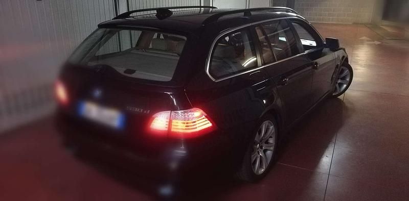 Usata 2008 BMW 530 Station wagon | 10.300 € (Molto cara) - Immagine 1/4