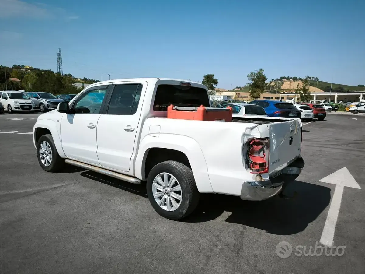 Usata VW Amarok Trendline 180 CV (132 kW) 2016 Bianco Pick-up