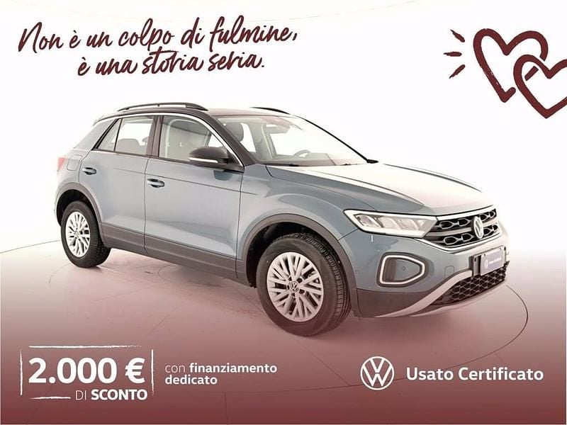 Usata VW T-Roc Life 116 CV (85 kW) 2025 Petroleum blue metallizzato nero SUV