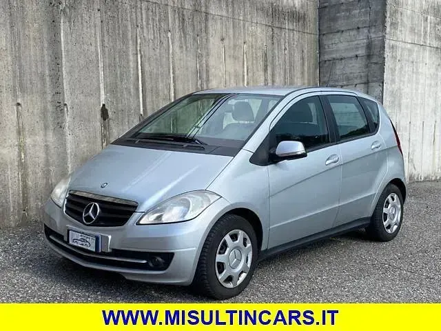 Usata Mercedes A180 Style 109 CV (80 kW) 2011 Argento Utilitaria