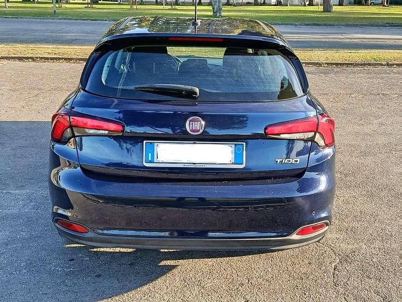 Usata Fiat Tipo Lounge 95 CV (69 kW) 2018 Blu Berlina