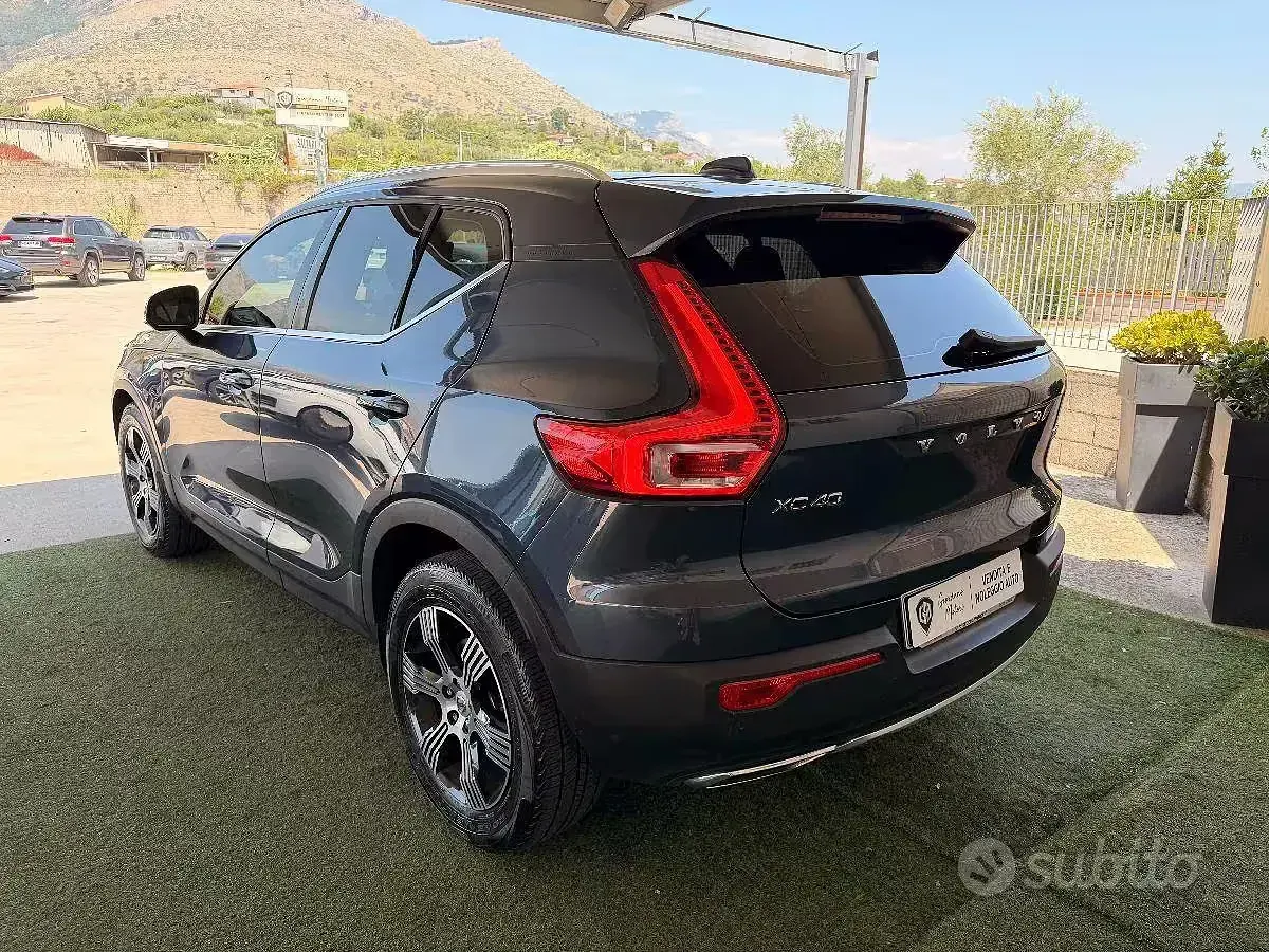 Usata Volvo XC40 Inscription 150 CV (110 kW) 2019 Blu SUV