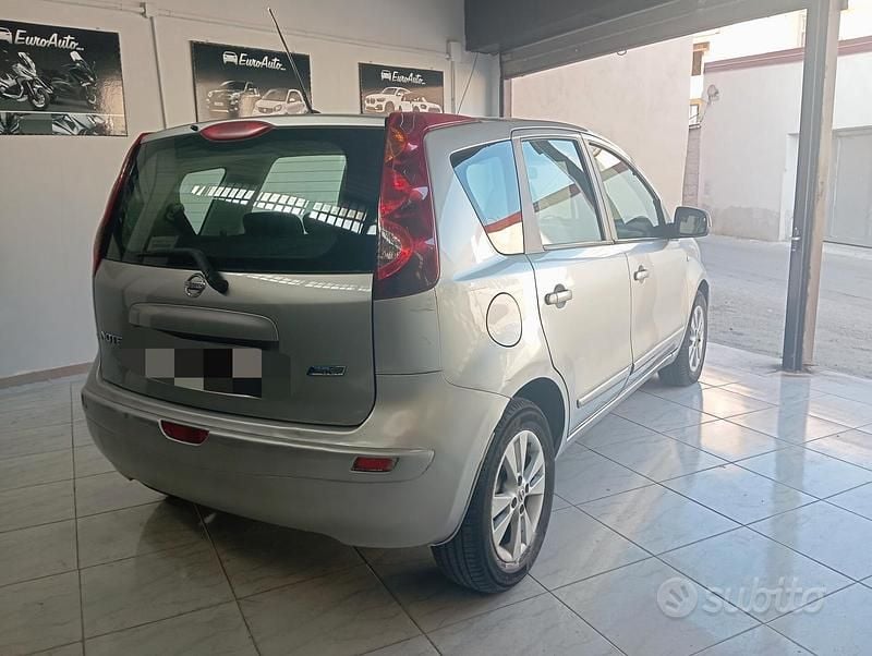 Usata Nissan Note 86 CV (63 kW) 2010 Grigio Utilitaria