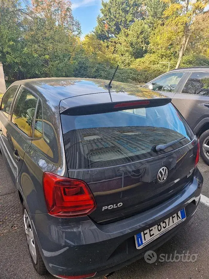 Usata VW Polo Comfortline 90 CV (66 kW) 2016 Grigio Berlina