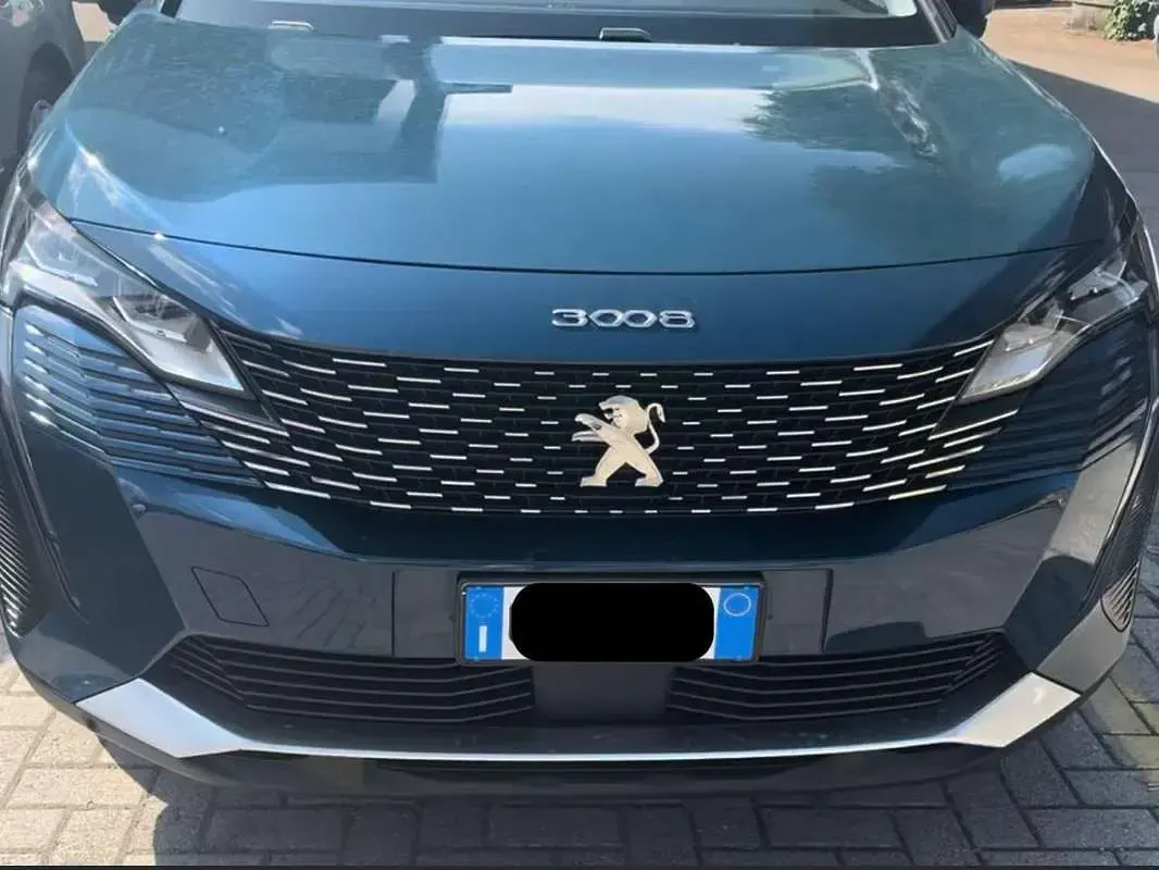 Usata Peugeot 3008 Active 131 CV (96 kW) 2021 Verde SUV
