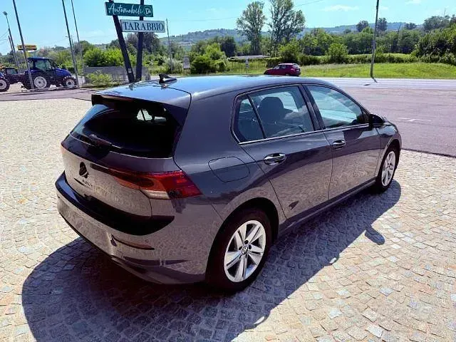 Usata VW Golf VIII 116 CV (85 kW) 2022 Grigio Berlina