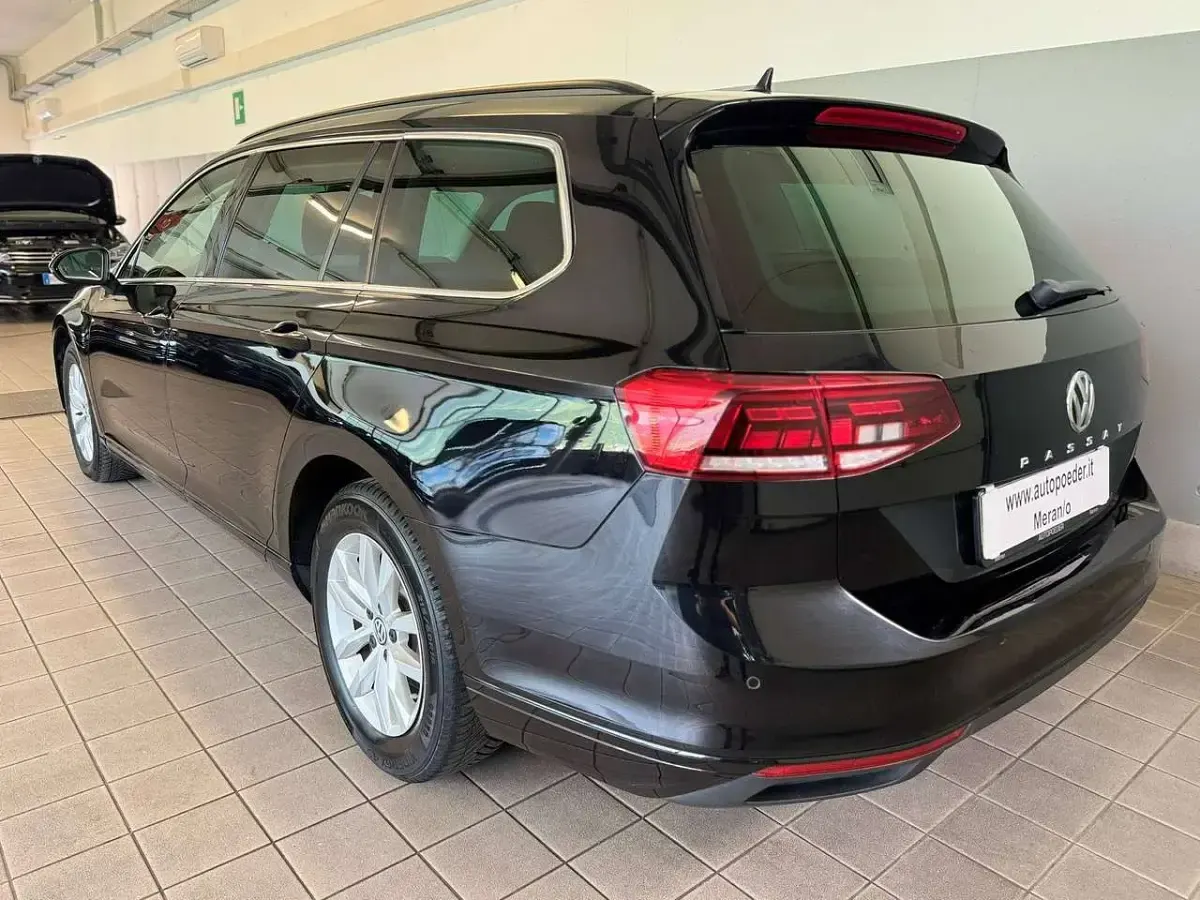 Usata VW Passat Comfortline 150 CV (110 kW) 2020 Nero Station wagon