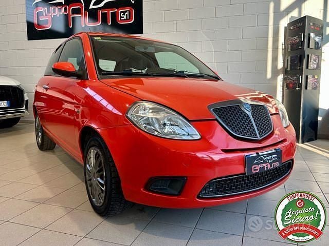 Usata Lancia Ypsilon 69 CV (50 kW) 2009 Arancione Utilitaria