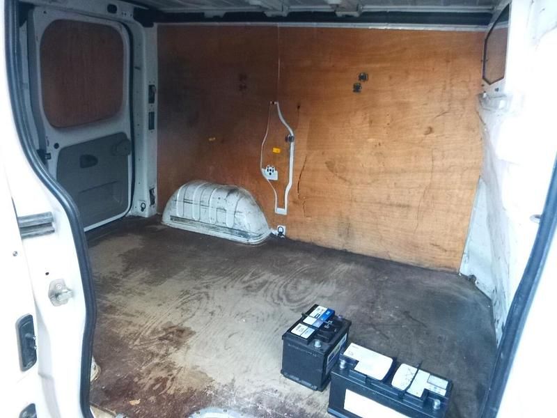 Usata Opel Vivaro 120 CV (88 kW) 2013 Bianco Monovolume