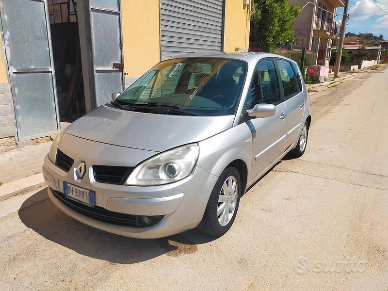 Grigio Usata 2007 Renault Scénic II Monovolume | 2300 € (Buon prezzo) - Immagine 1/4