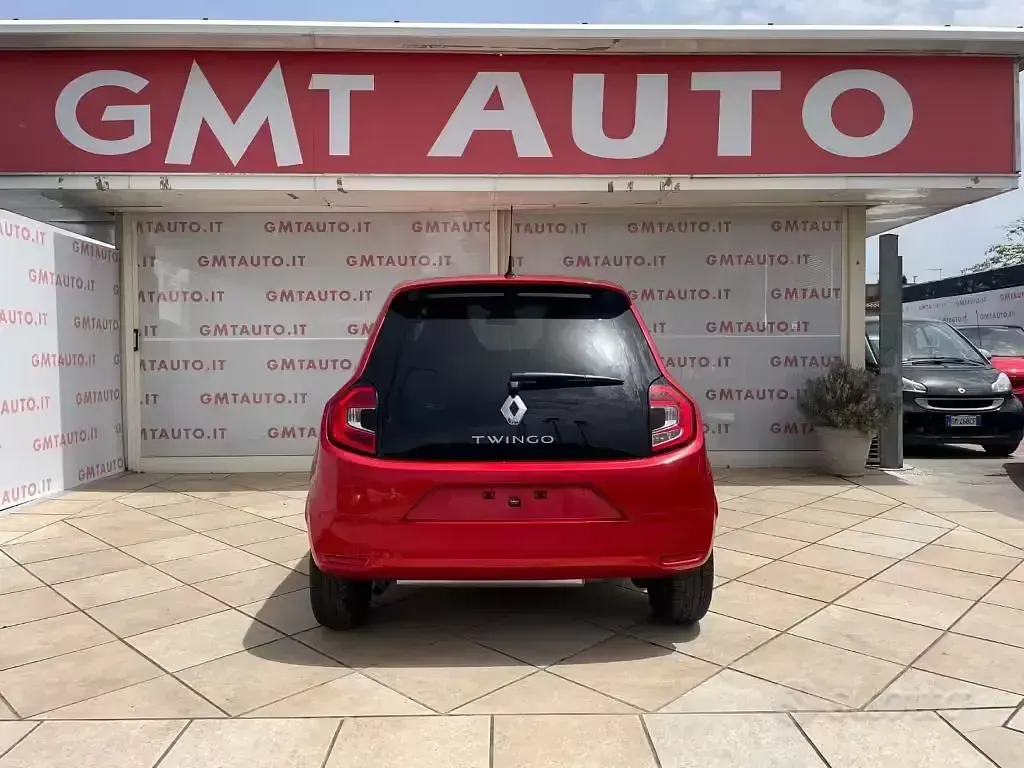 Usata Renault Twingo LIMITED 69 CV (50 kW) 2020 Rosso Utilitaria