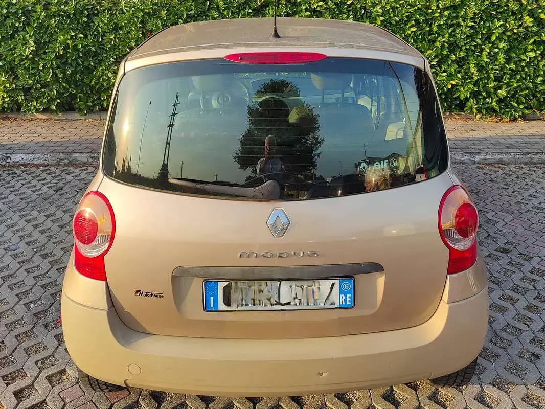 Usata Renault Modus Expression 75 CV (55 kW) 2005 Oro Monovolume