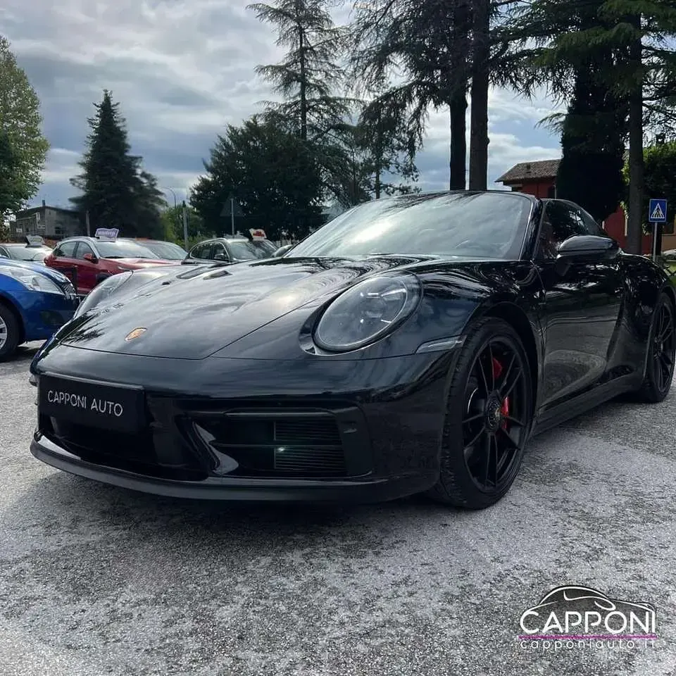 Usata Porsche 911 Carrera 4 GTS Targa 480 CV (353 kW) 2022 Nero Cabrio