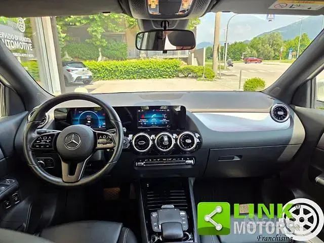 Usata Mercedes GLA250 160 CV (117 kW) 2021 Bianco SUV