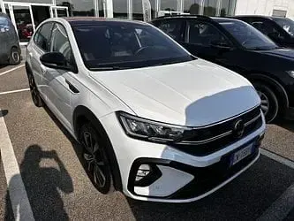Begagnad Volvo XC40 Momentum 129 HK (94 kW) 2020 SUV
