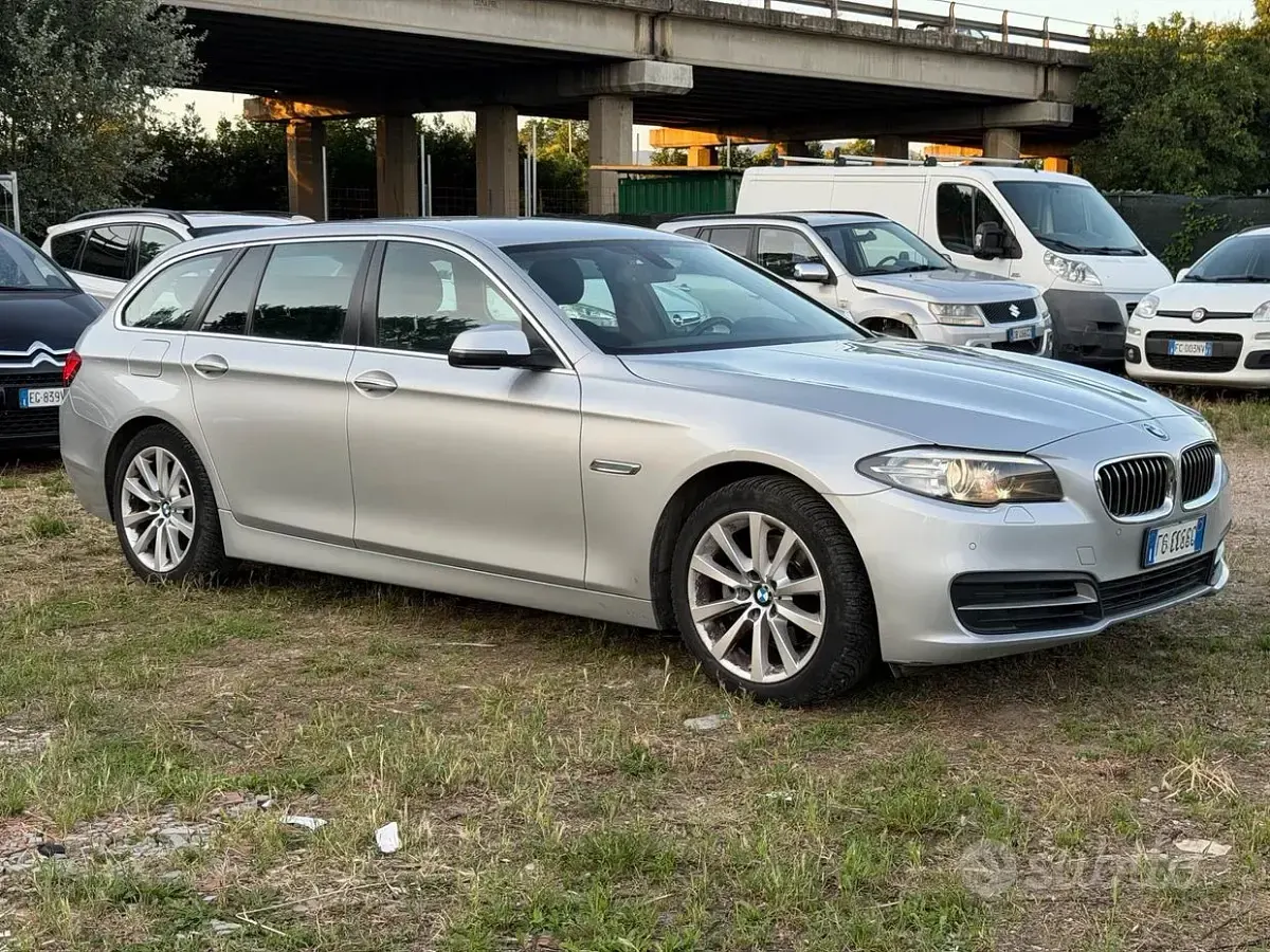 Usata BMW 520 Comfort Edition 190 CV (139 kW) 2016 Grigio Station wagon