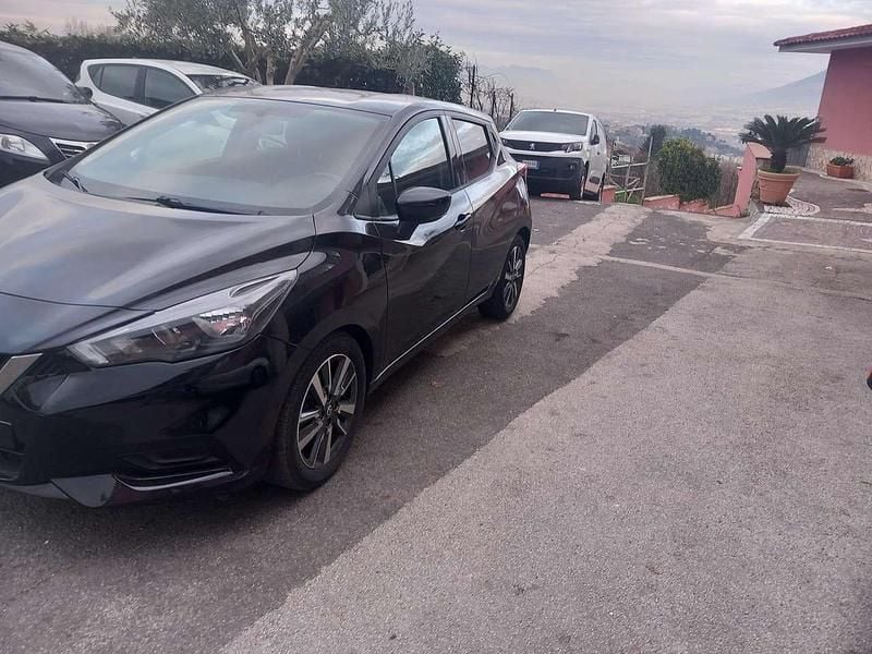 Nero Usata 2017 Nissan Micra Acenta Tre volumi | 9000 € (Buon prezzo) - Immagine 1/4