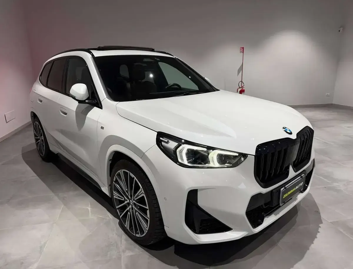 Usado BMW X1 M Sport 204 HP (150 kW) 2023 Branco SUV