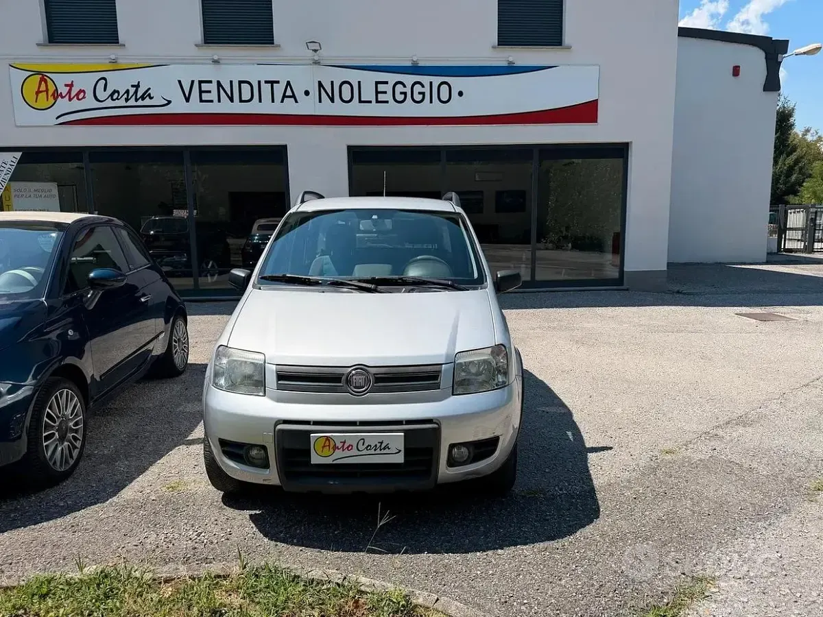 Usata Fiat Panda 4x4 Climbing 60 CV (44 kW) 2008 Utilitaria