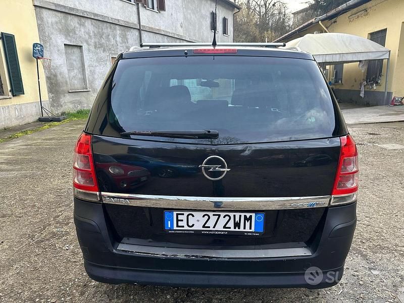 Usata Opel Zafira Cosmo 150 CV (110 kW) 2010 Nero Monovolume