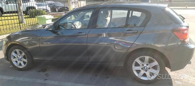 Usata BMW 120 184 CV (135 kW) 2011 Grigio Utilitaria