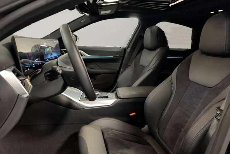 Usata BMW i4 M Sport 105 kW (143 CV) 2022 Saphirschwarz metallizzato Berlina