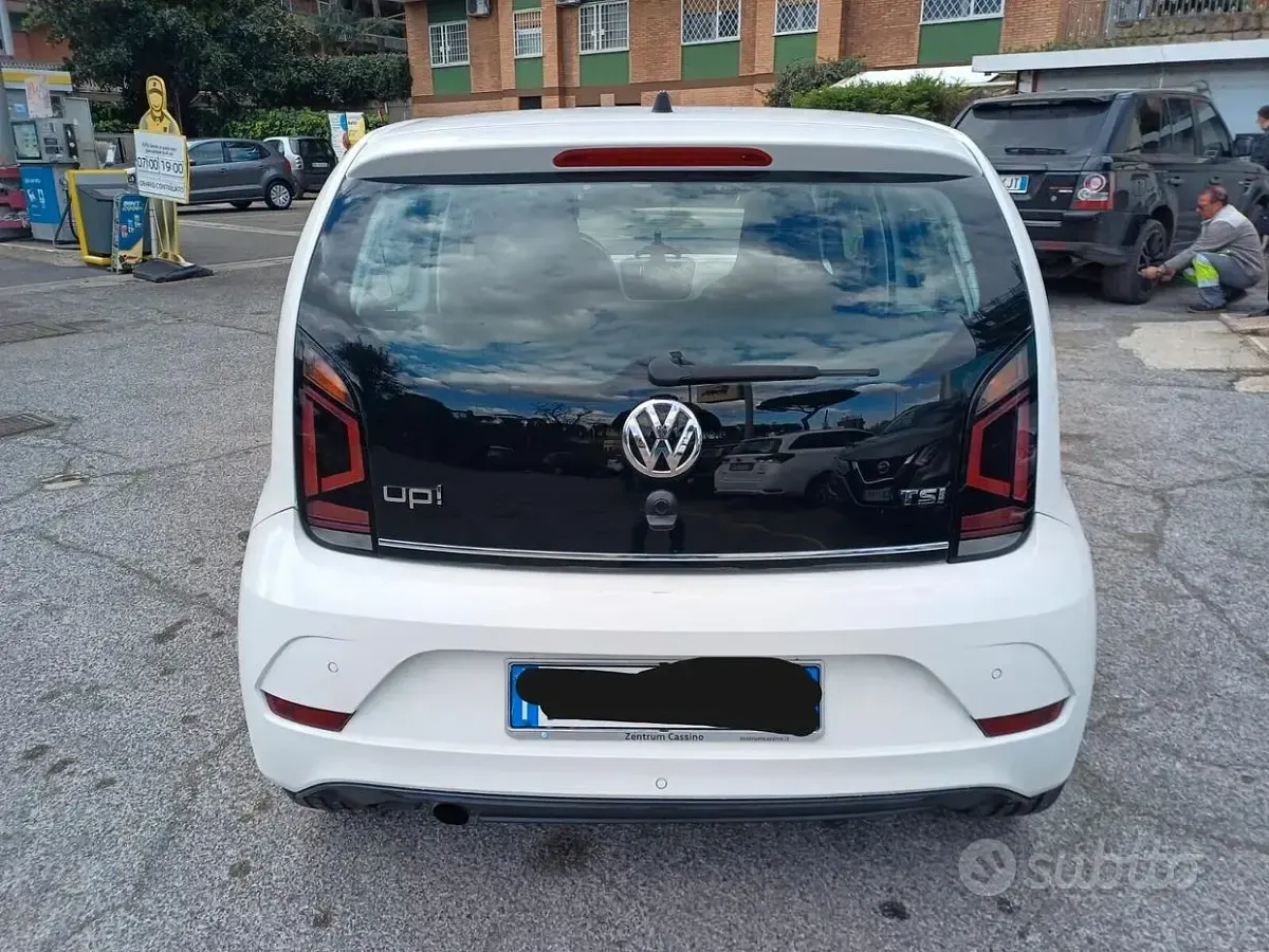Usata VW up! 90 CV (66 kW) 2016 Bianco Utilitaria