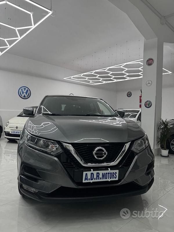 Usata Nissan Qashqai Tekna+ 115 CV (84 kW) 2017 Grigio SUV