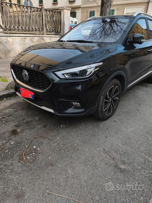 Usata MG ZS Luxury 106 CV (77 kW) 2023 Nero SUV