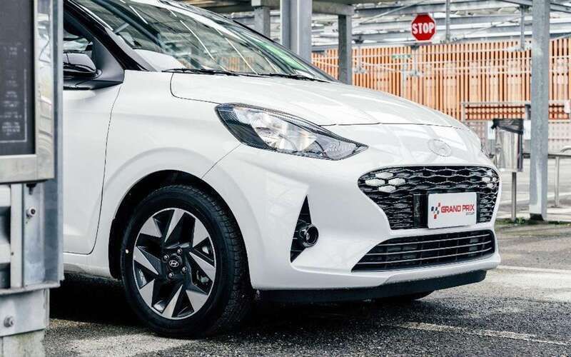 Nuova Hyundai i10 67 CV (49 kW) 2025 Argento Utilitaria