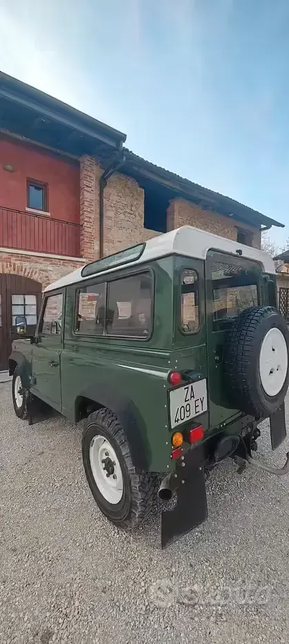 Usata Land Rover Defender 122 CV (89 kW) 2000 SUV