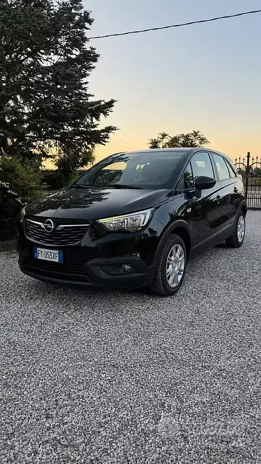 Usata Opel Crossland X 110 CV (80 kW) 2020 Nero SUV