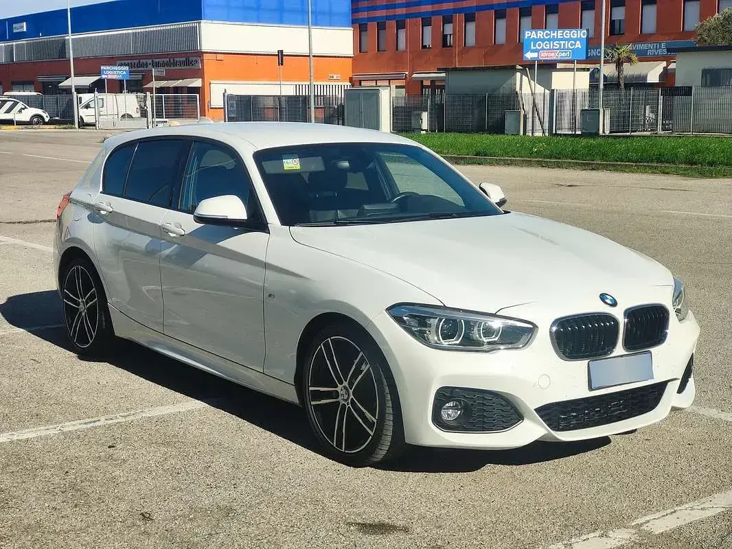 Usata BMW 116 M Sport 109 CV (80 kW) 2018 Bianco Utilitaria