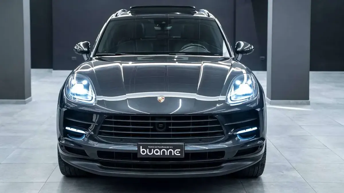 Usata Porsche Macan 245 CV (180 kW) 2020 Grigio scuro metall perlato SUV