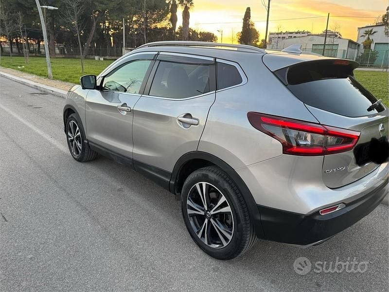 Usata Nissan Qashqai Tekna+ 116 CV (85 kW) 2021 Grigio SUV