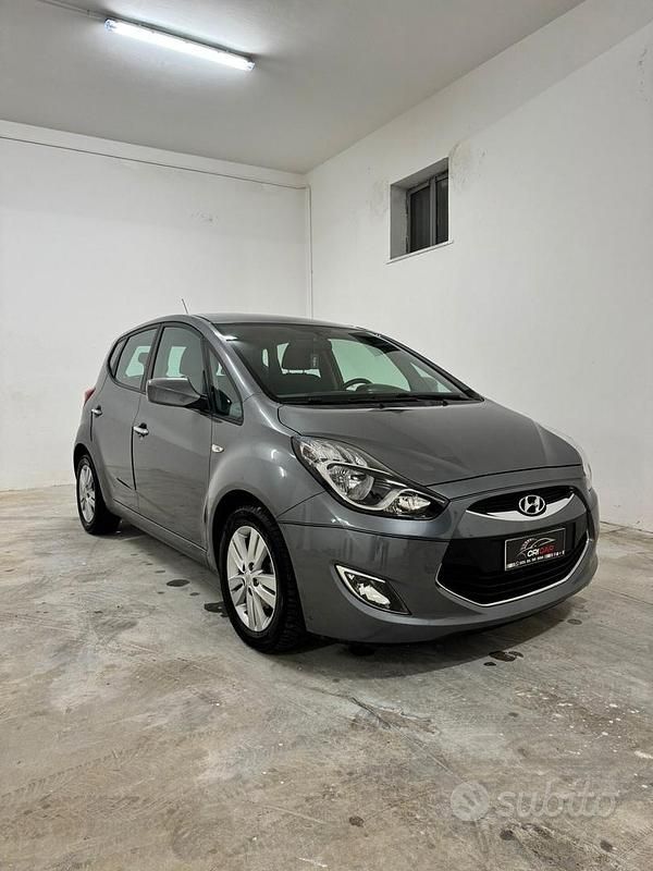 Grigio Usata 2013 Hyundai ix20 Due volumi | 6500 € (Buon prezzo) - Immagine 1/4