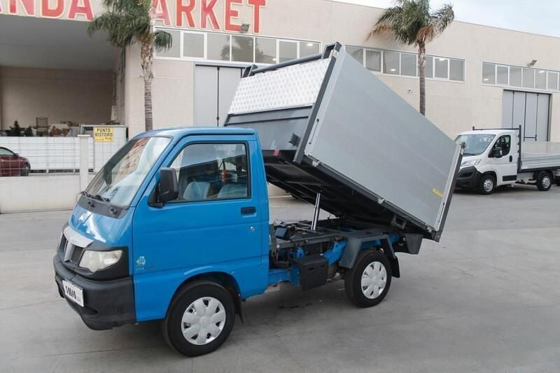 Usata Piaggio Porter 70 CV (51 kW) 2012 Blu