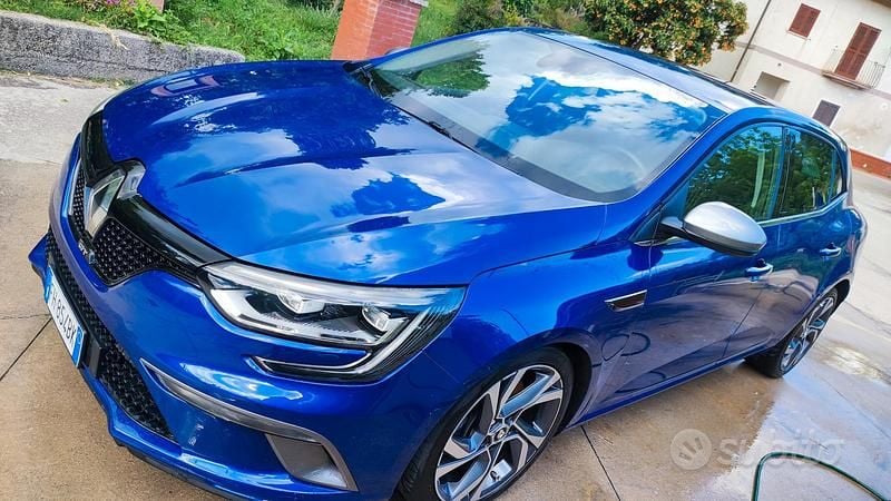Usata Renault Mégane GT Line GT 165 CV (121 kW) 2017 Blu Berlina