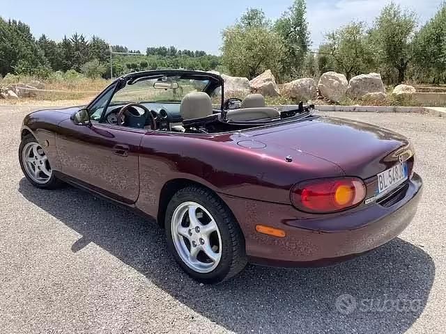 Usata Mazda MX5 140 CV (102 kW) 2000 Cabrio